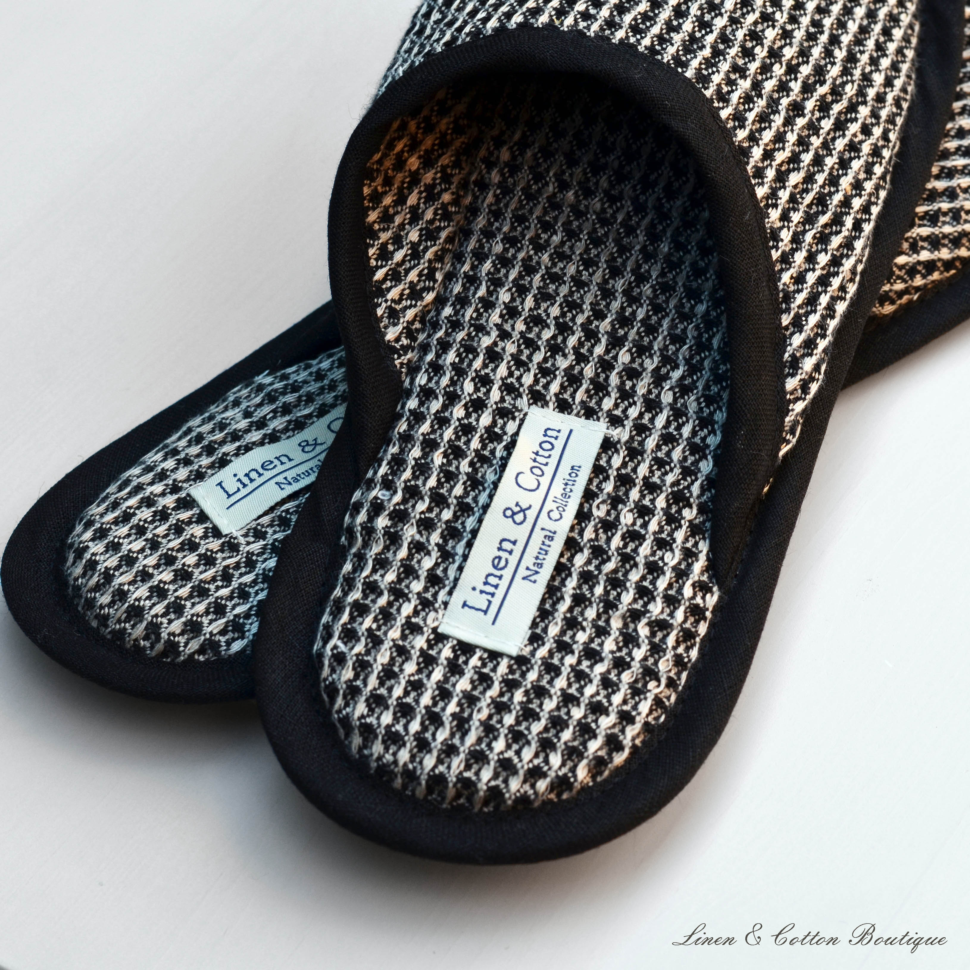 Men :: Slippers :: Waffle Slippers :: White Velcro Adjustable Waffle Adult Slippers - 6 pack 